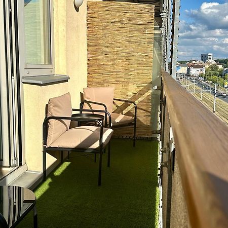 Apartment Ceskomoravska - O2 Arena 布拉格 外观 照片